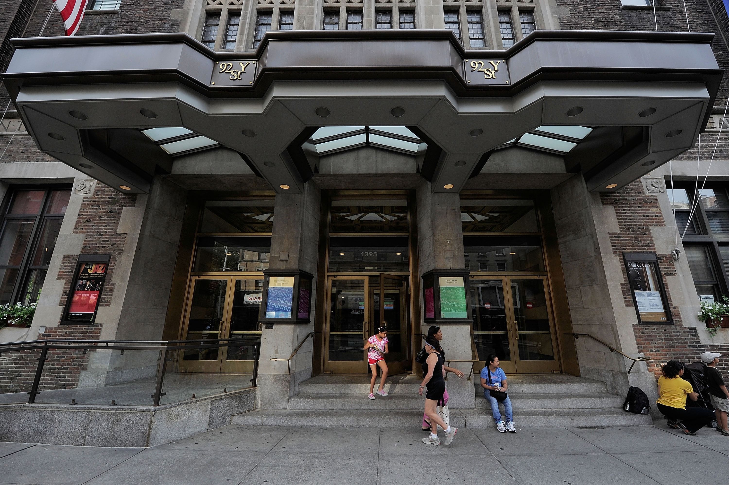 Rabbi Slams 92nd Street Y For Kosher Style Gala The Forward Rabbi Slams 92nd Street Y For Serving Non Kosher Food At Gala