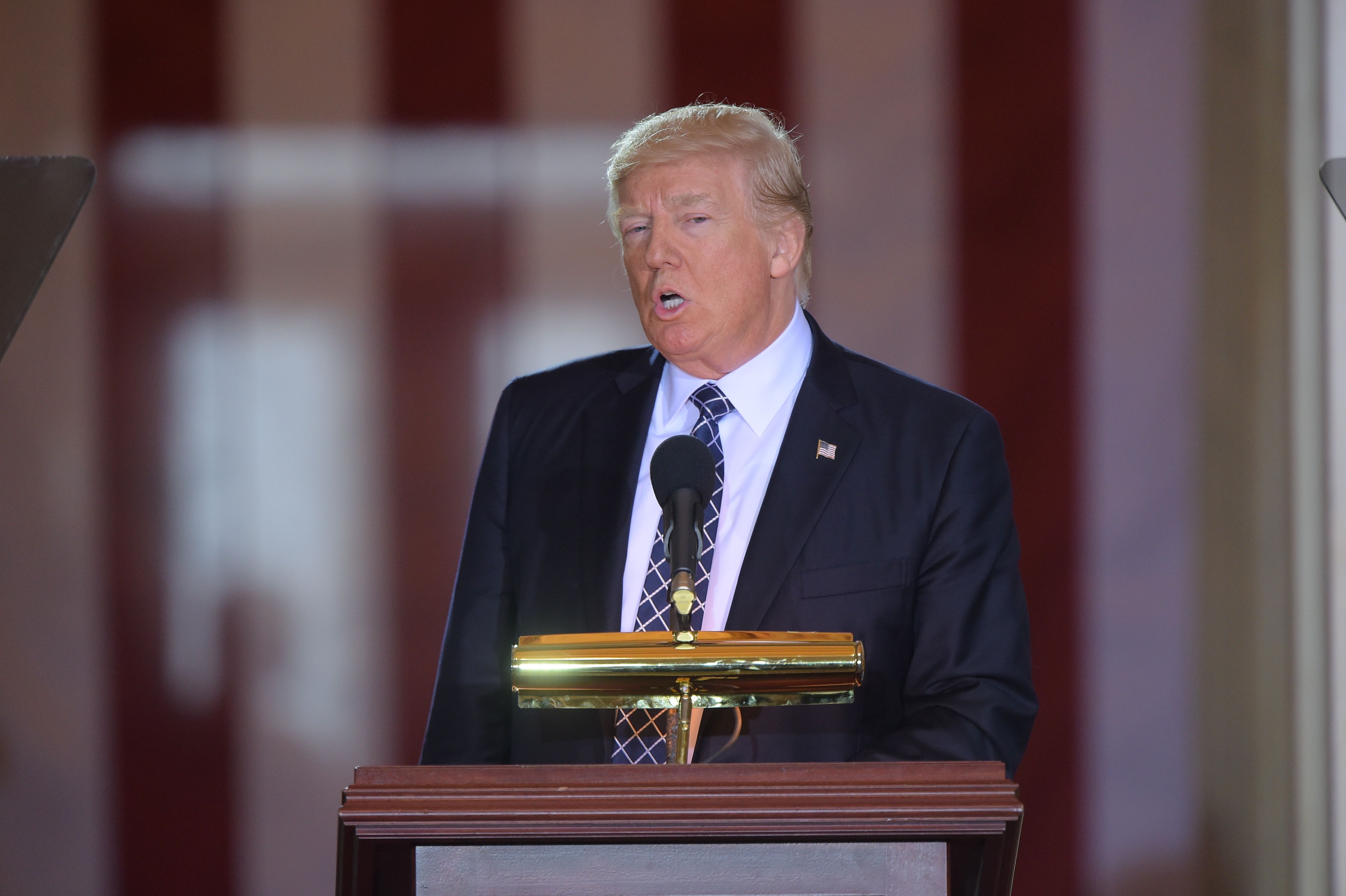 First Sitting President To Visit >> Donald Trump First President To Visit Western Wall The Forward First Sitting President To Visit >> Donald Trump First President To Visit Western Wall The Forward