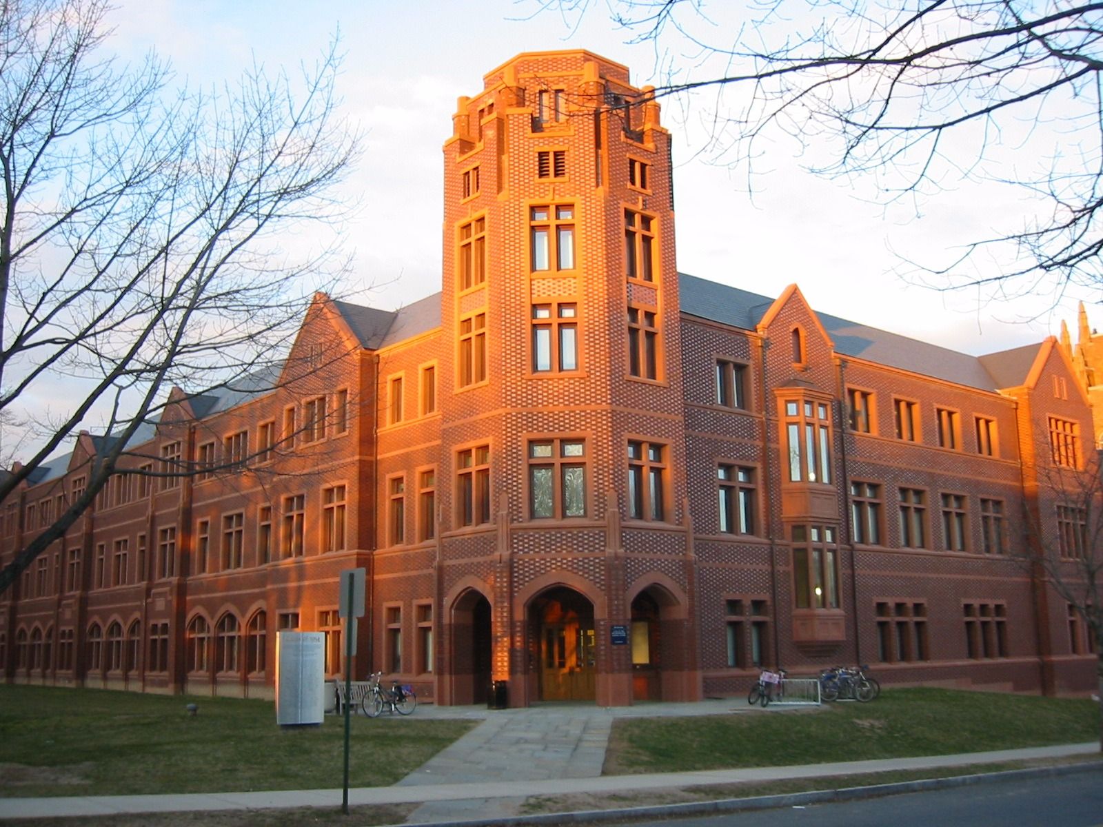 Yale University Jewish College Guide – The Forward - 1600x1200 - jpeg Yale Campus